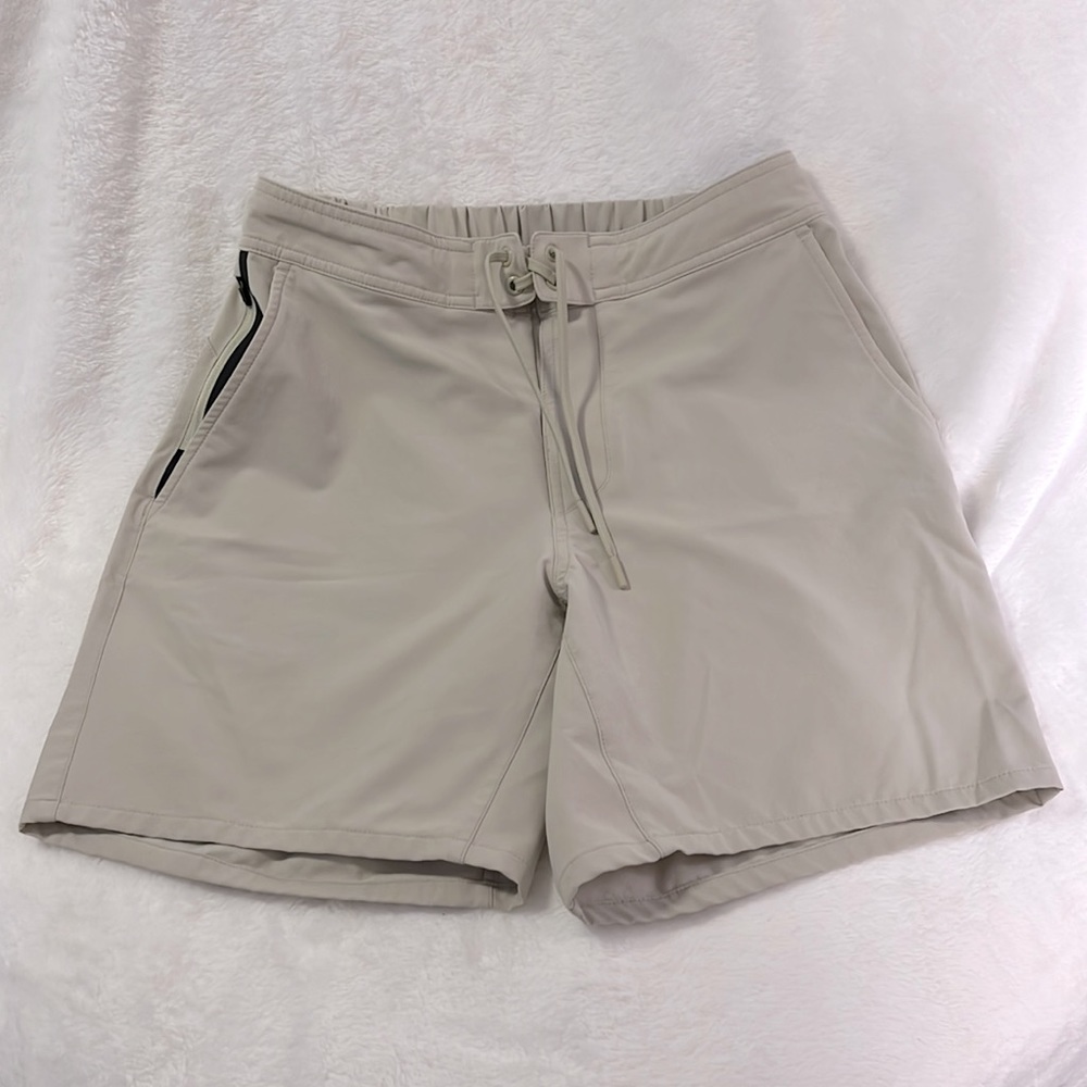 Ten Thousand - khaki "the foundation shorts" unlined /good for men and women